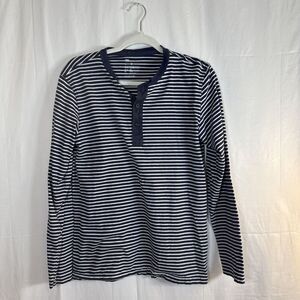 Women’s Gap Blue Striped  Top Size Small Preowned